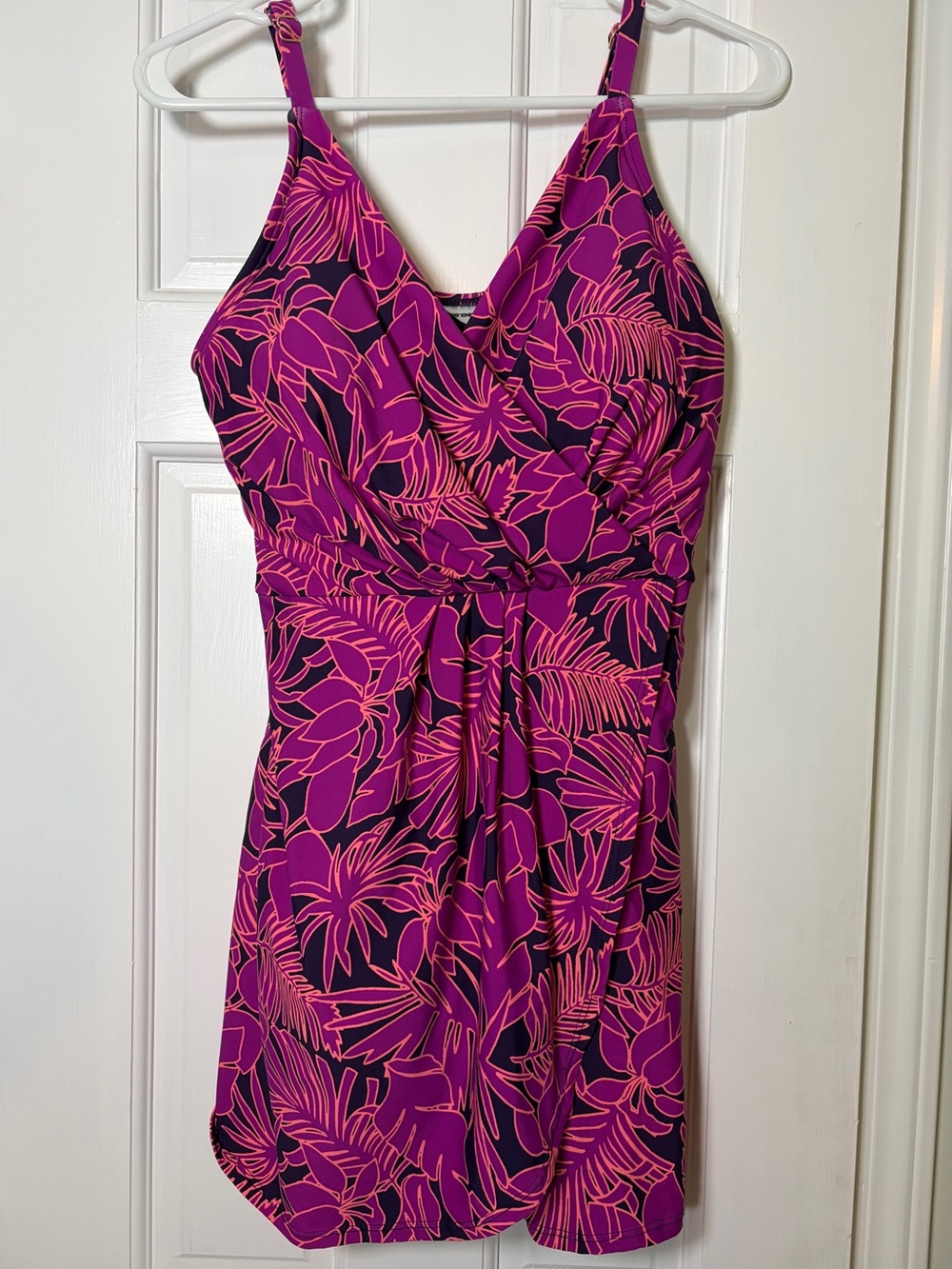 Lands' End Women's One Piece Bathing Suit Size Large Purple Pink Floral